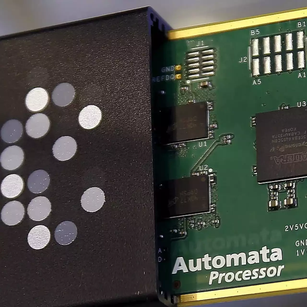 Micron анонсировала новый стандарт памяти HBM4E с возможностью настройки
