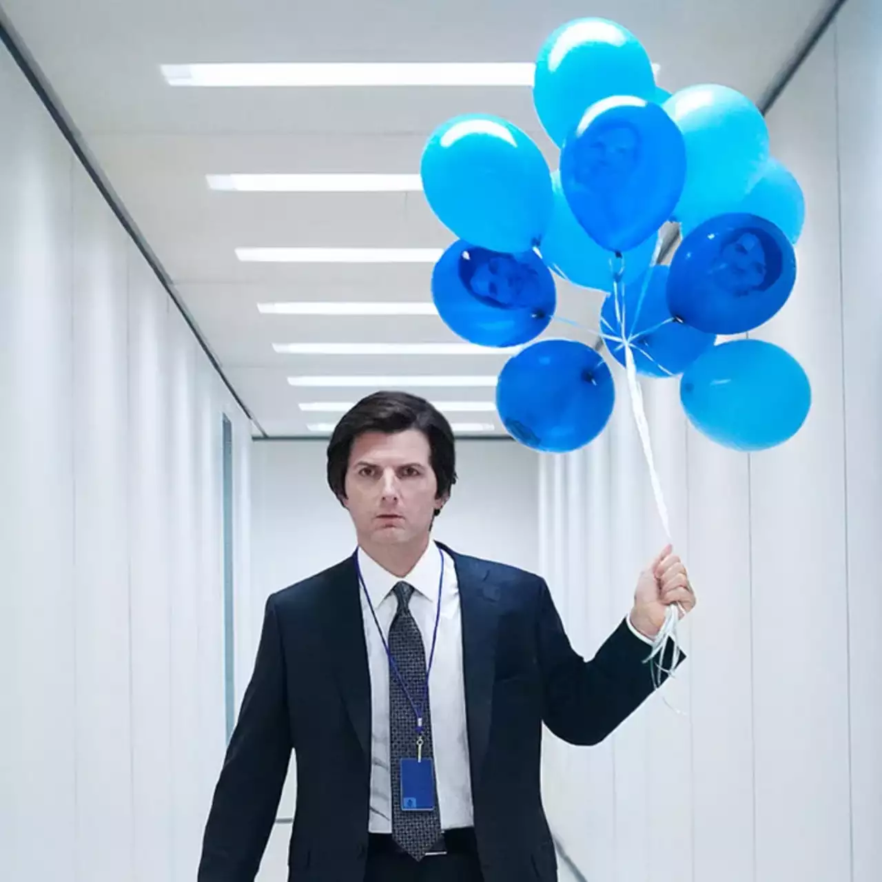 Apple запустила специальный сайт в честь сериала «Разделение» с генерацией уникальных постеров Apple запустила специальный сайт в честь сериала «Разделение» с генерацией уникальных постеров