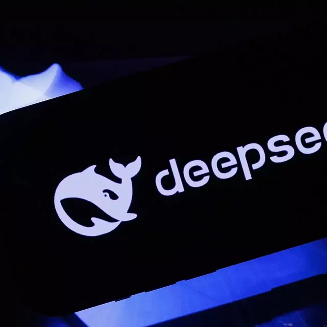 Китайский ИИ DeepSeek попал под подозрением Microsoft и OpenAI из-за возможного обучения на ChatGPT