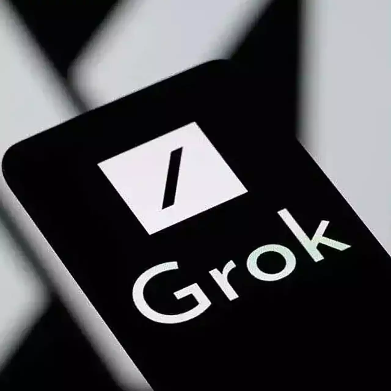 Илон Маск анонсировал Grok 3 — чат-бот, который «пугающе умен»
