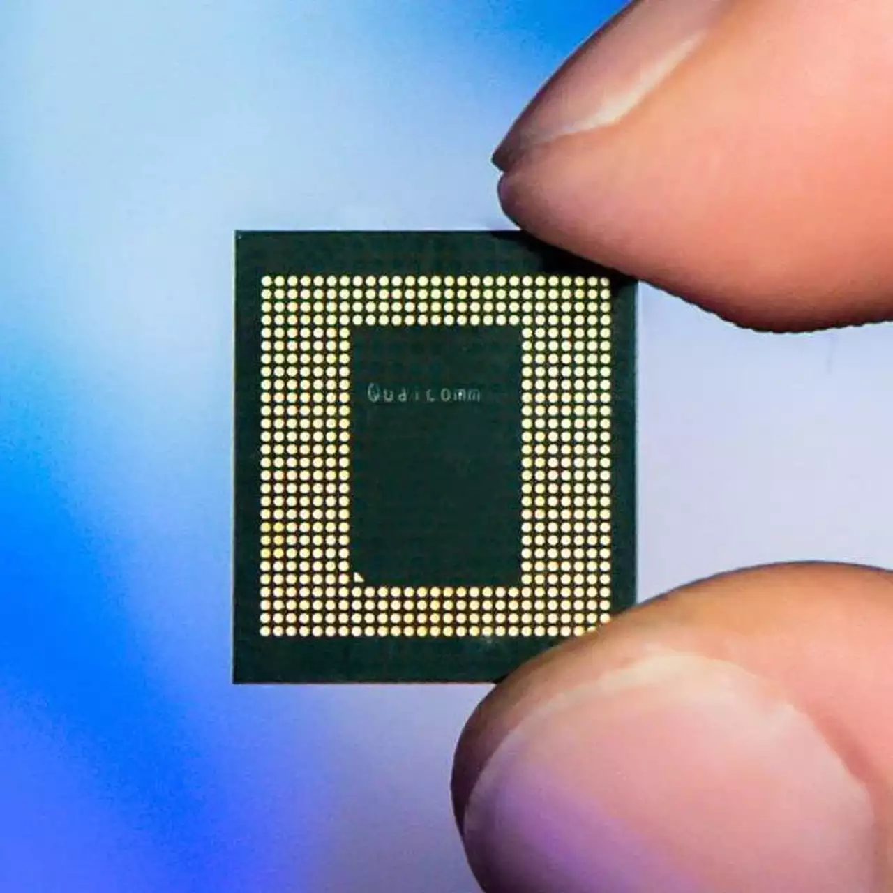 Гонка мобильных процессоров: Qualcomm и MediaTek ускоряют выпуск флагманских чипов