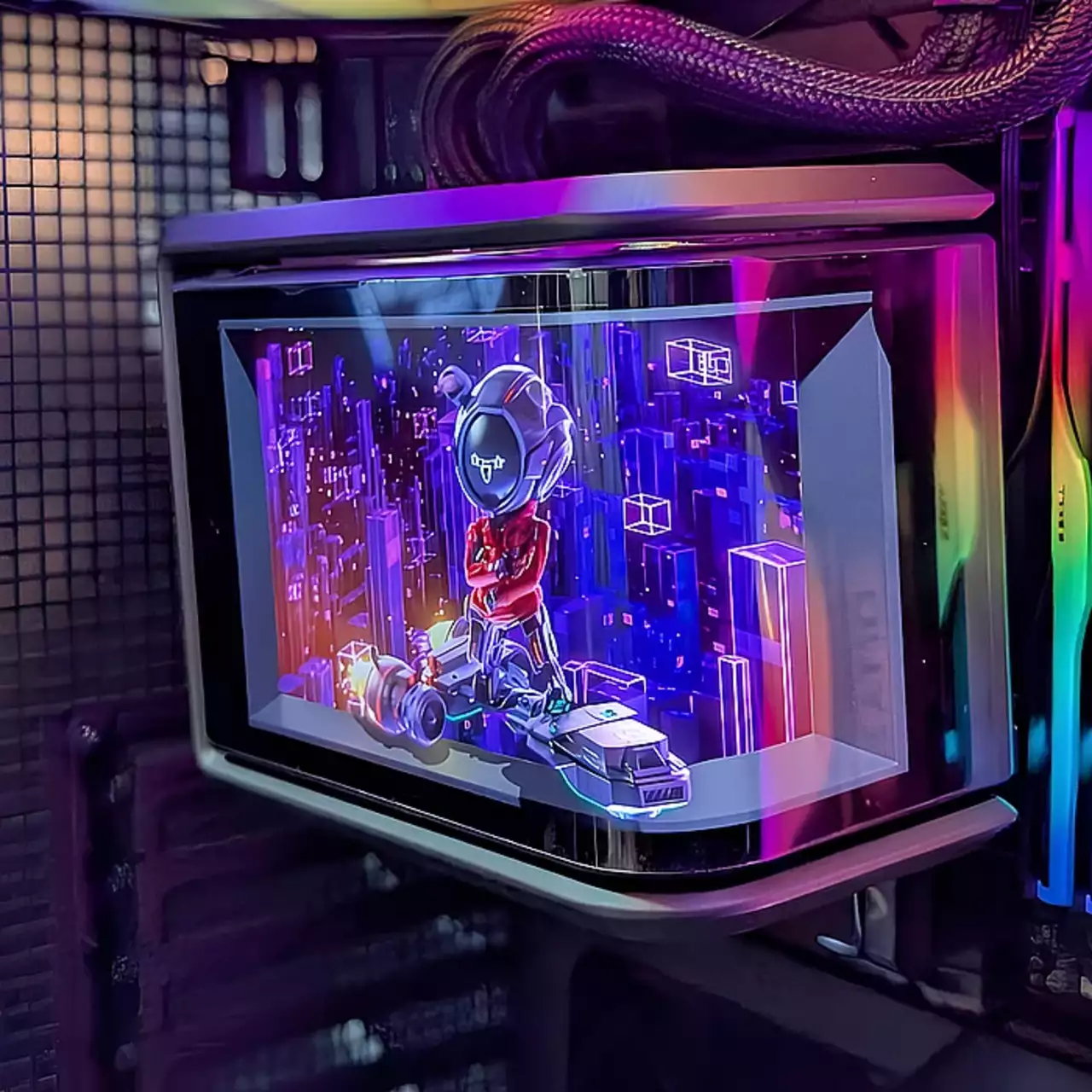 ASUS готовит релиз кулера с экраном для персонализации PC ASUS готовит релиз кулера с экраном для персонализации PC
