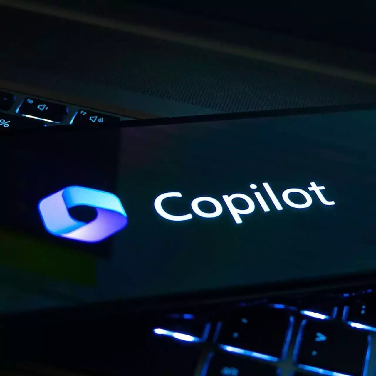 Microsoft обновила Copilot: теперь помощник видит через камеру и помнит ваши предпочтения Microsoft обновила Copilot: теперь помощник видит через камеру и помнит ваши предпочтения