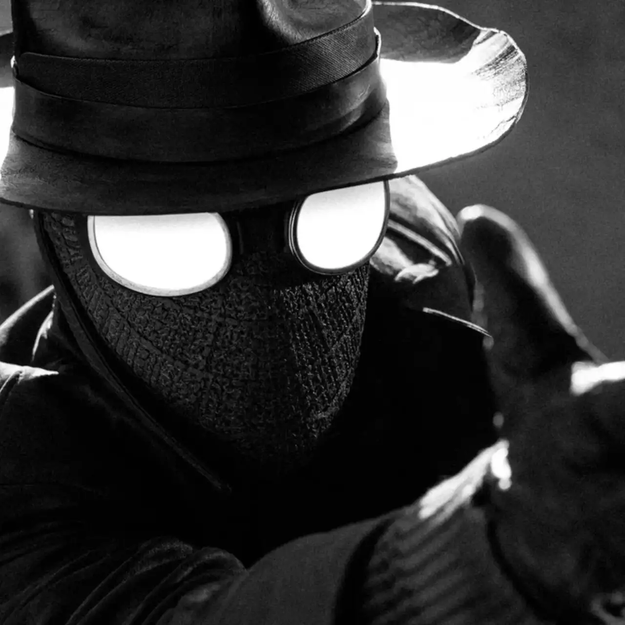 Показан первый тизер-трейлер «Паука-Нуара». В нем Николас Кейдж стал альтернативной версией Человека-паука Показан первый тизер-трейлер «Паука-Нуара». В нем Николас Кейдж стал альтернативной версией Человека-паука