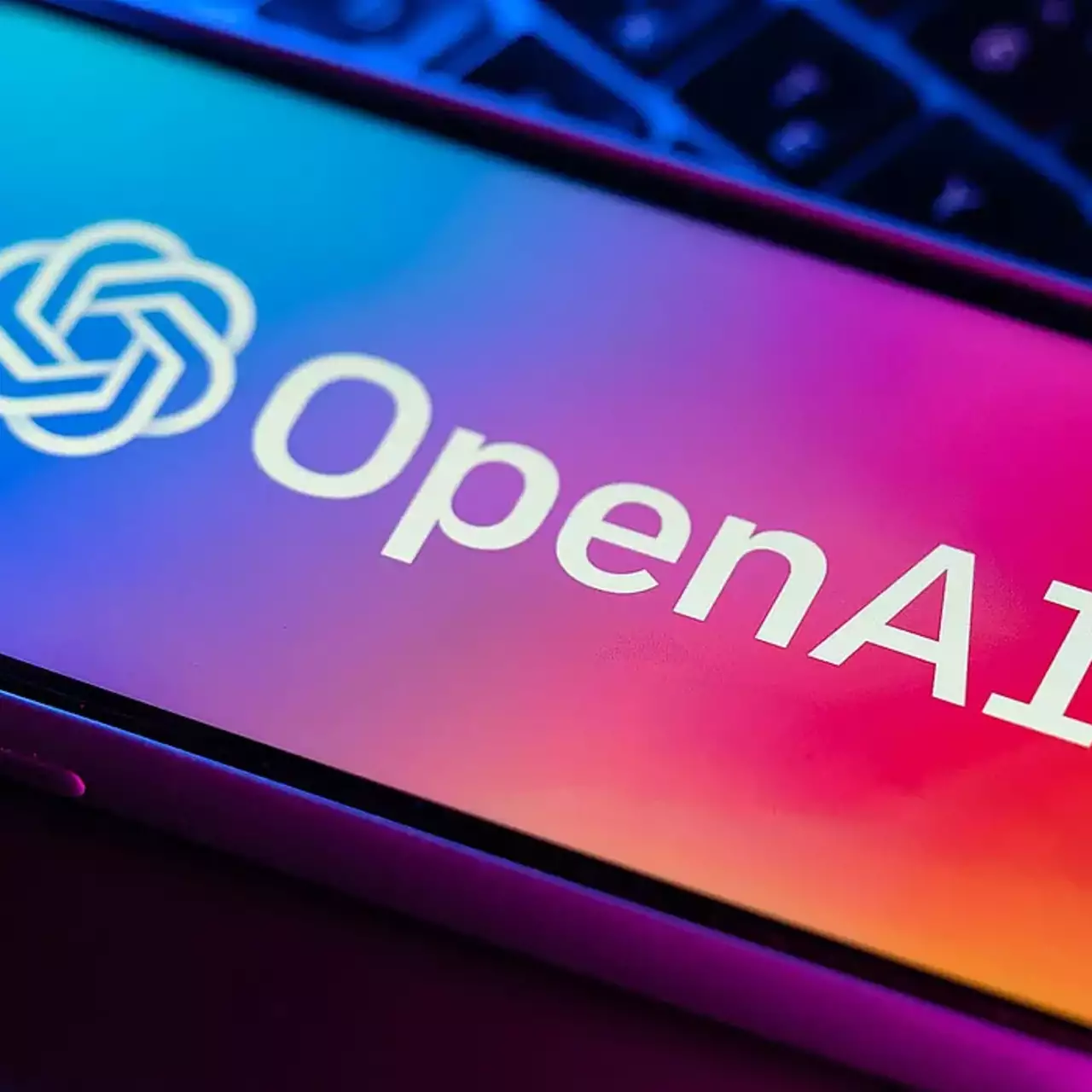 OpenAI и Джони Айв запускают проект устройств будущего за $6,5 млрд OpenAI и Джони Айв запускают проект устройств будущего за $6,5 млрд