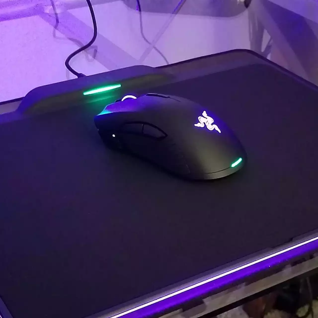 Razer представила коврик с беспроводной зарядкой для мышей