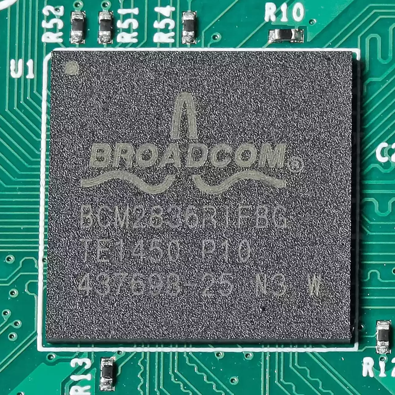 Broadcom анонсировала Tomahawk 6 — самый быстрый Ethernet-коммутатор Broadcom анонсировала Tomahawk 6 — самый быстрый Ethernet-коммутатор