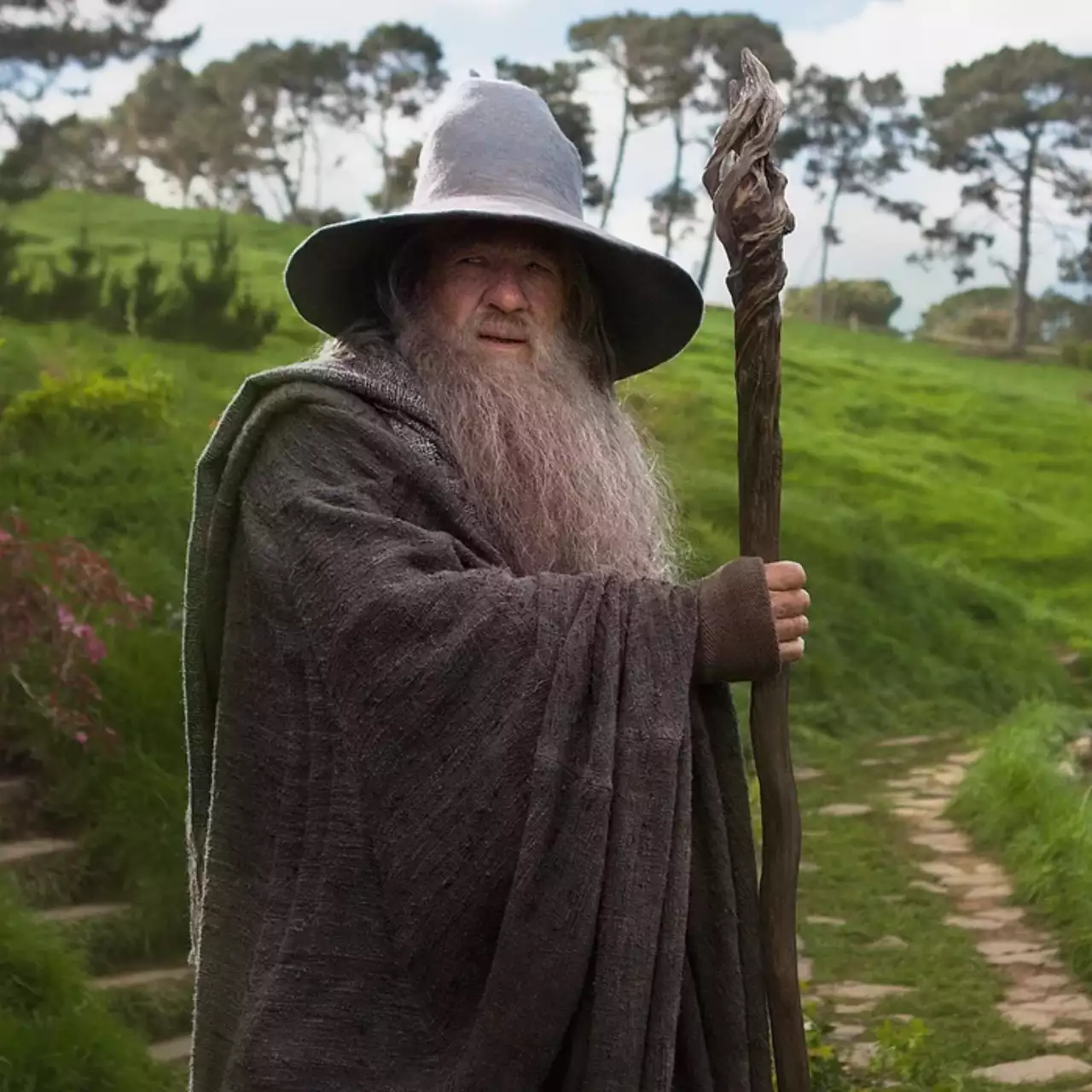 Гэндальф заглянул на огонёк: в новом трейлере Tales of the Shire показали знаменитого волшебника