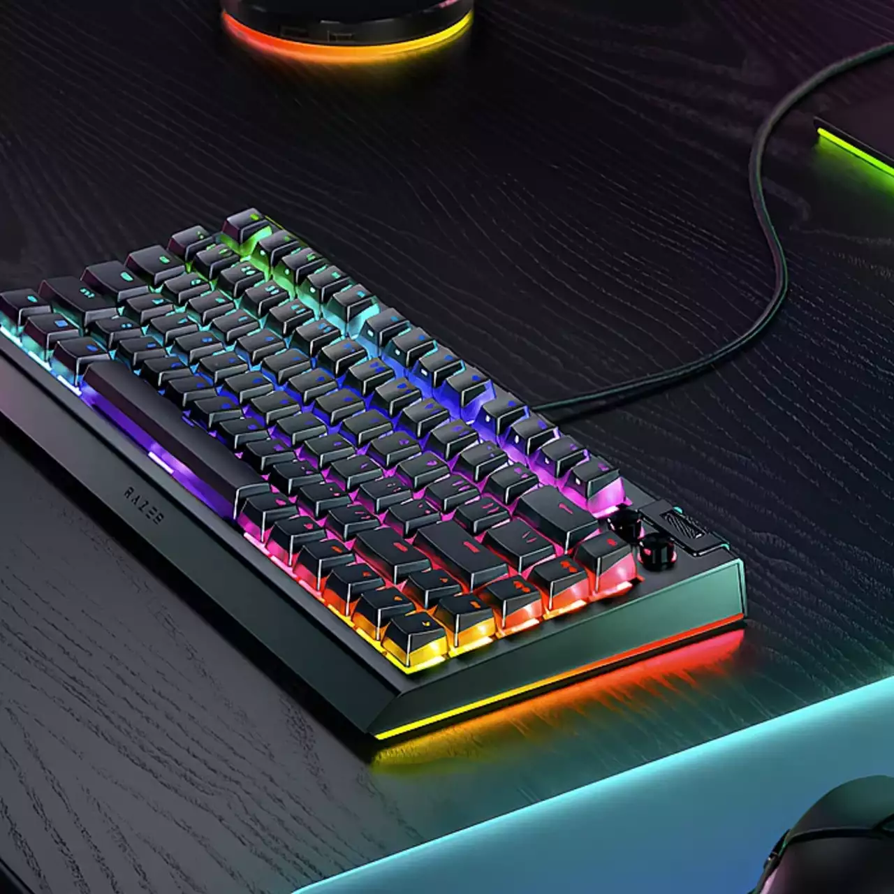 Razer представила клавиатуру BlackWidow V4 75% для самостоятельной сборки