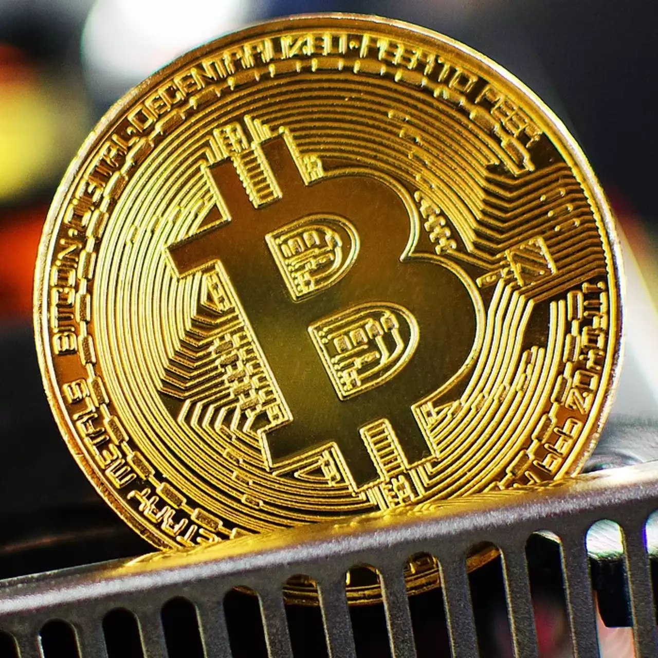 Биткоины на свалке: Джеймс Хауэллс прекратил поиски диска на $950 млн