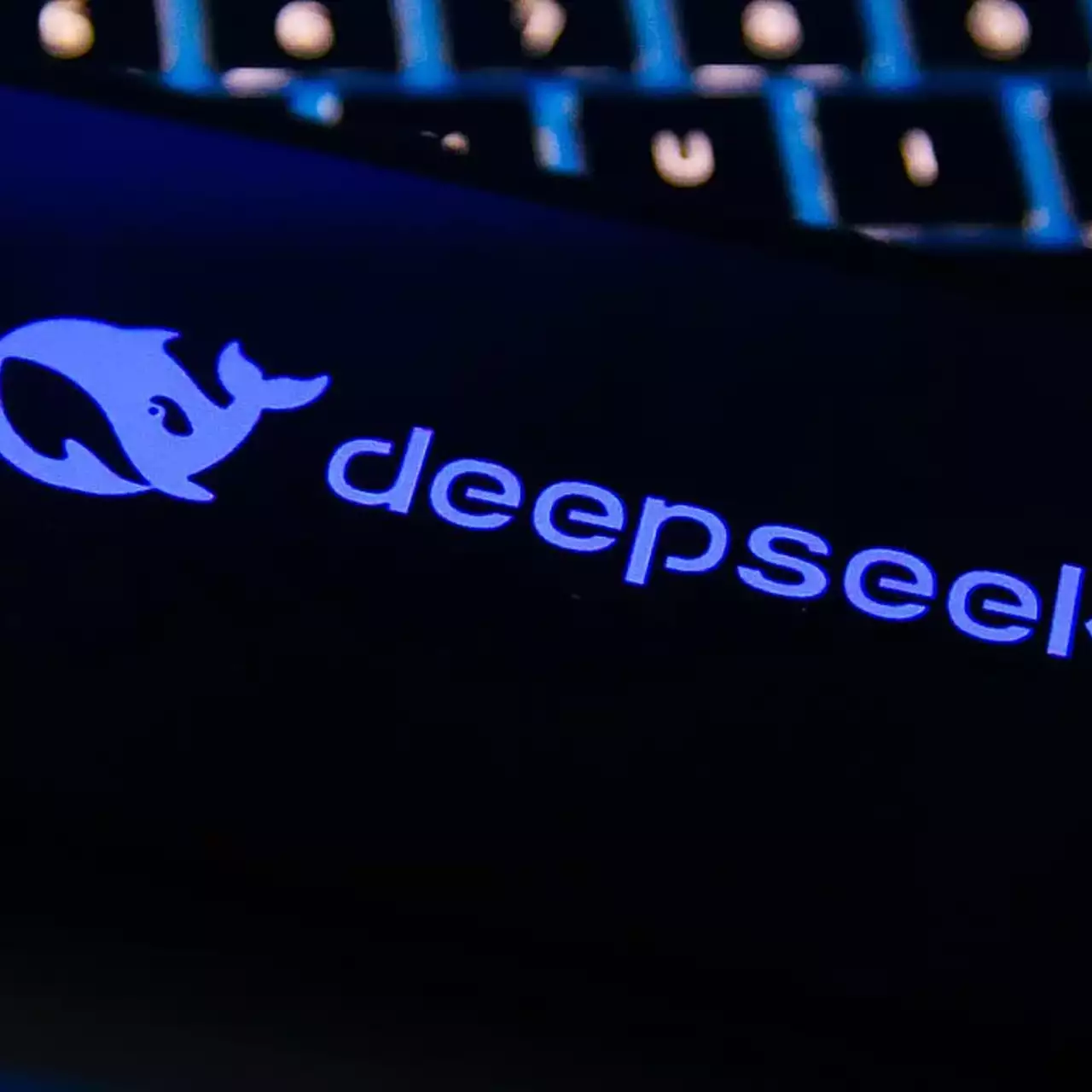 DeepSeek обновил свою нейросеть, теперь она в 2,5 раза быстрее