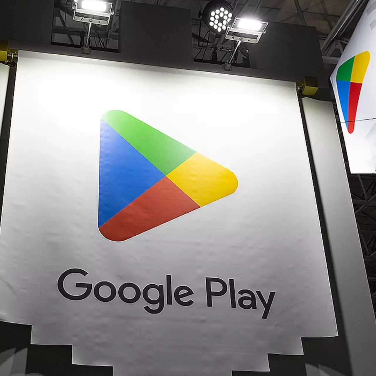 Google ужесточит правила установки приложений на Android Google ужесточит правила установки приложений на Android