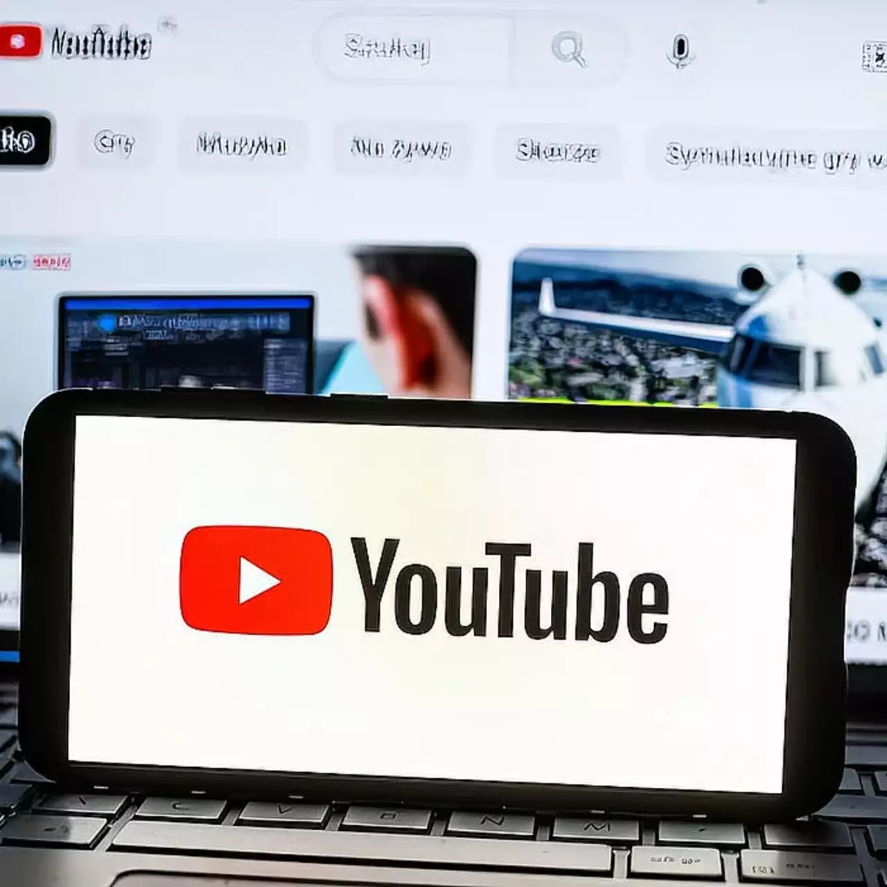 YouTube начнет автоматически дублировать видео на русский и другие языки