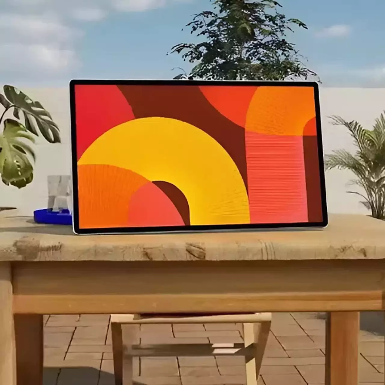 Samsung представила портативный телевизор с сенсорным экраном Movingstyle