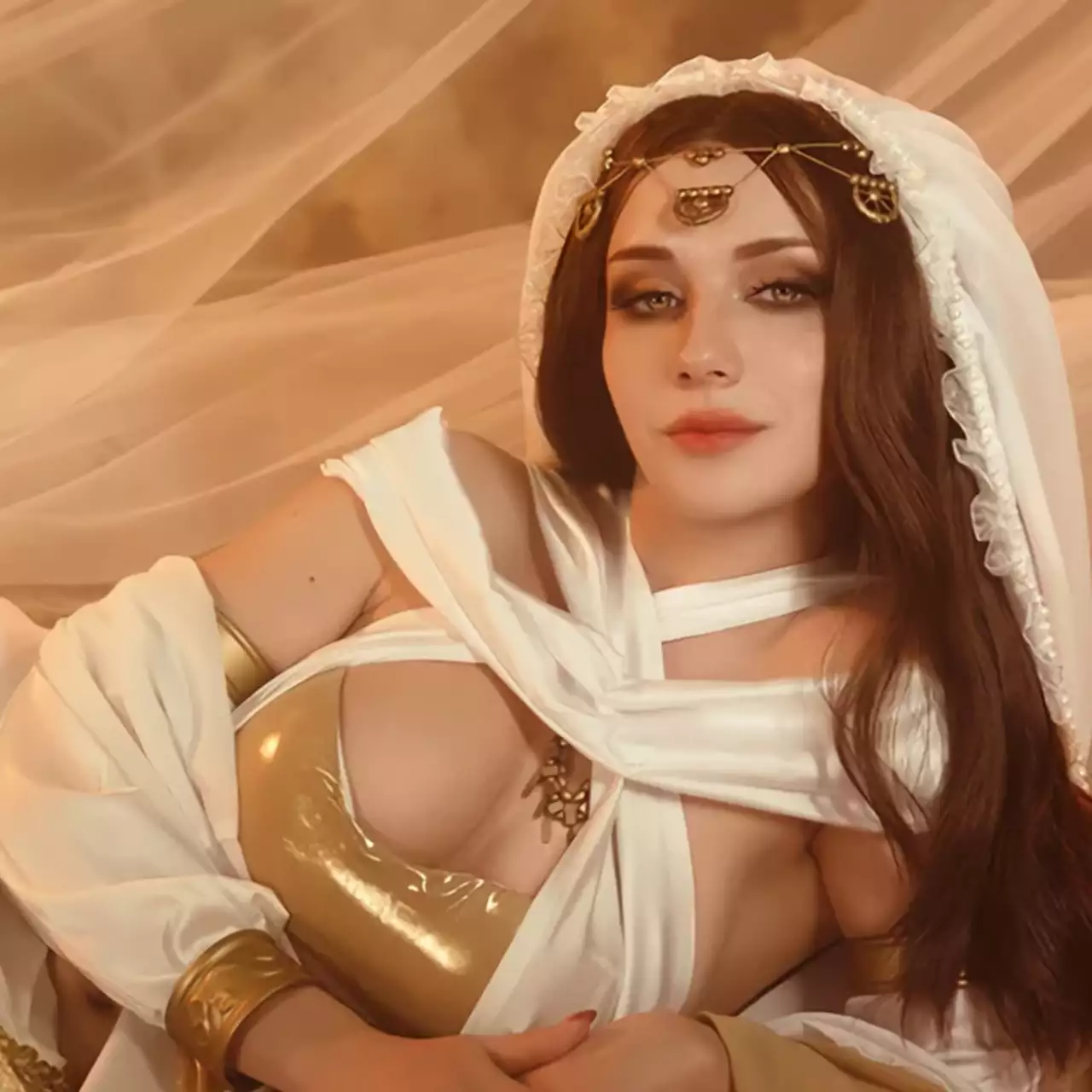 Косплеерша показала реальную Гвиневеру из Dark Souls