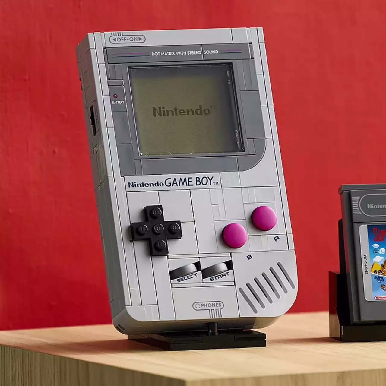 Энтузиаст собрал работающий Game Boy внутри набора LEGO