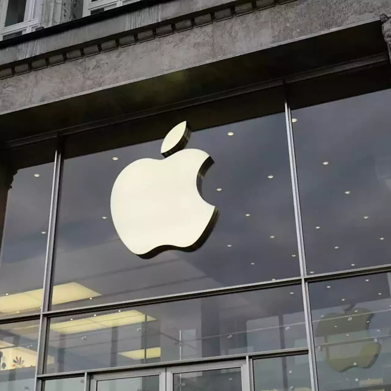 Apple сосредоточится на умных очках, отложив бюджетный шлем