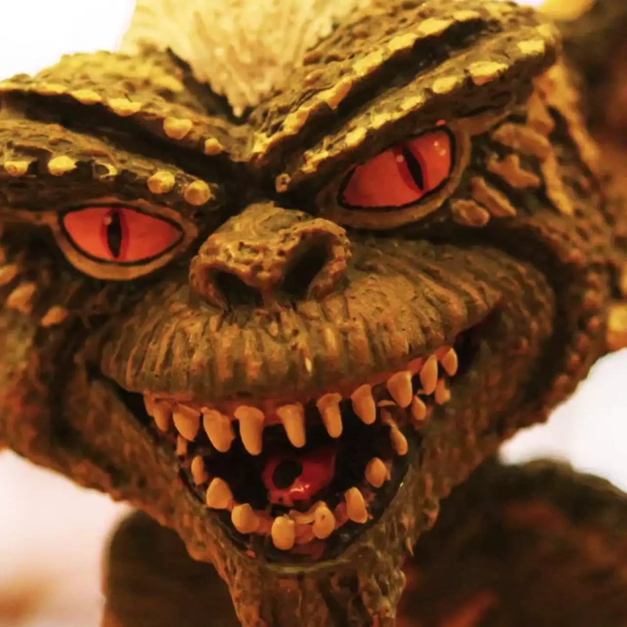 Warner Bros. анонсировала новый фильм «Гремлины» — его снимет режиссер «Гарри Поттера» и «Один дома»