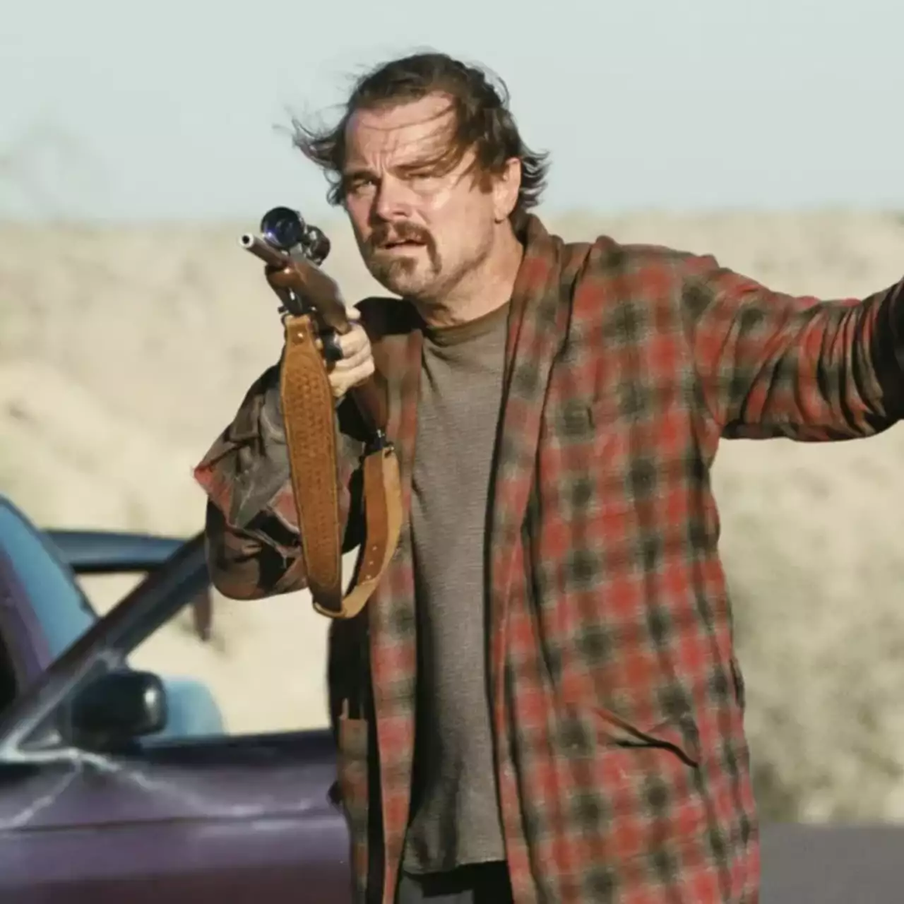 В «цифре» вышел один из главных фильмов 2025 года — «Битва за Битвой» с Леонардо ДиКаприо