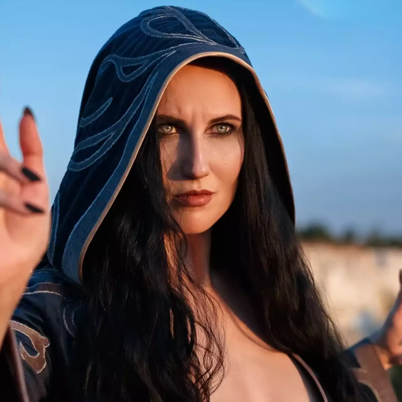 Косплеерша показала реальную Ноктюрнал из TES 5: Skyrim