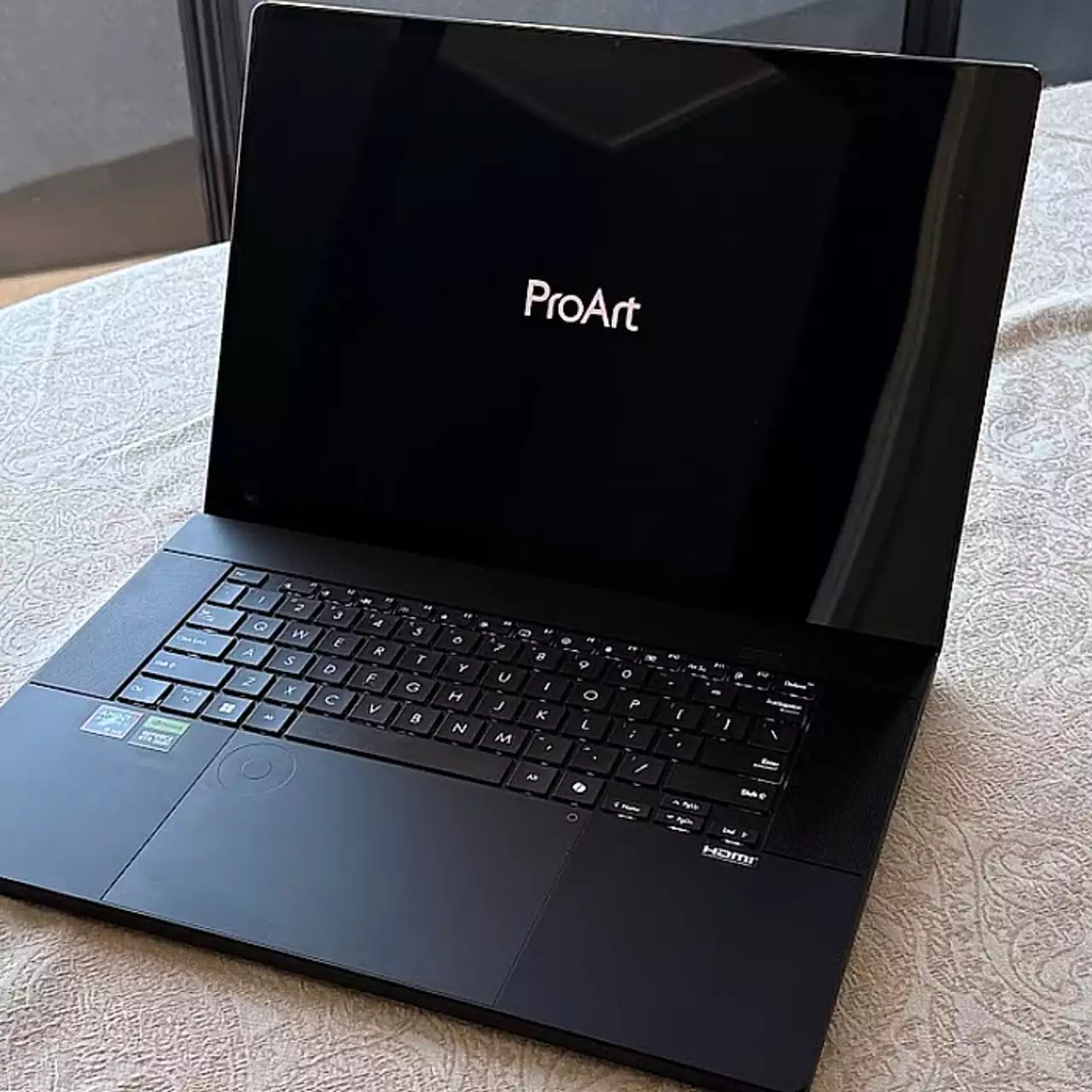 ASUS начала продажи флагманского ноутбука ProArt P16 с AMD Ryzen AI 9 и GeForce RTX 5090