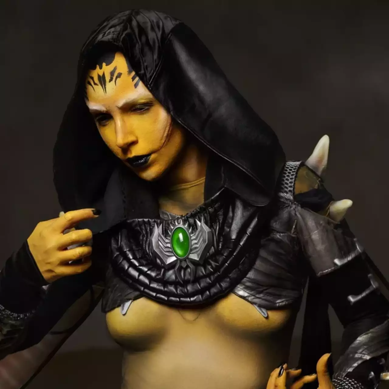 Косплеерша показала реальную Ди'Вору из Mortal Kombat X
