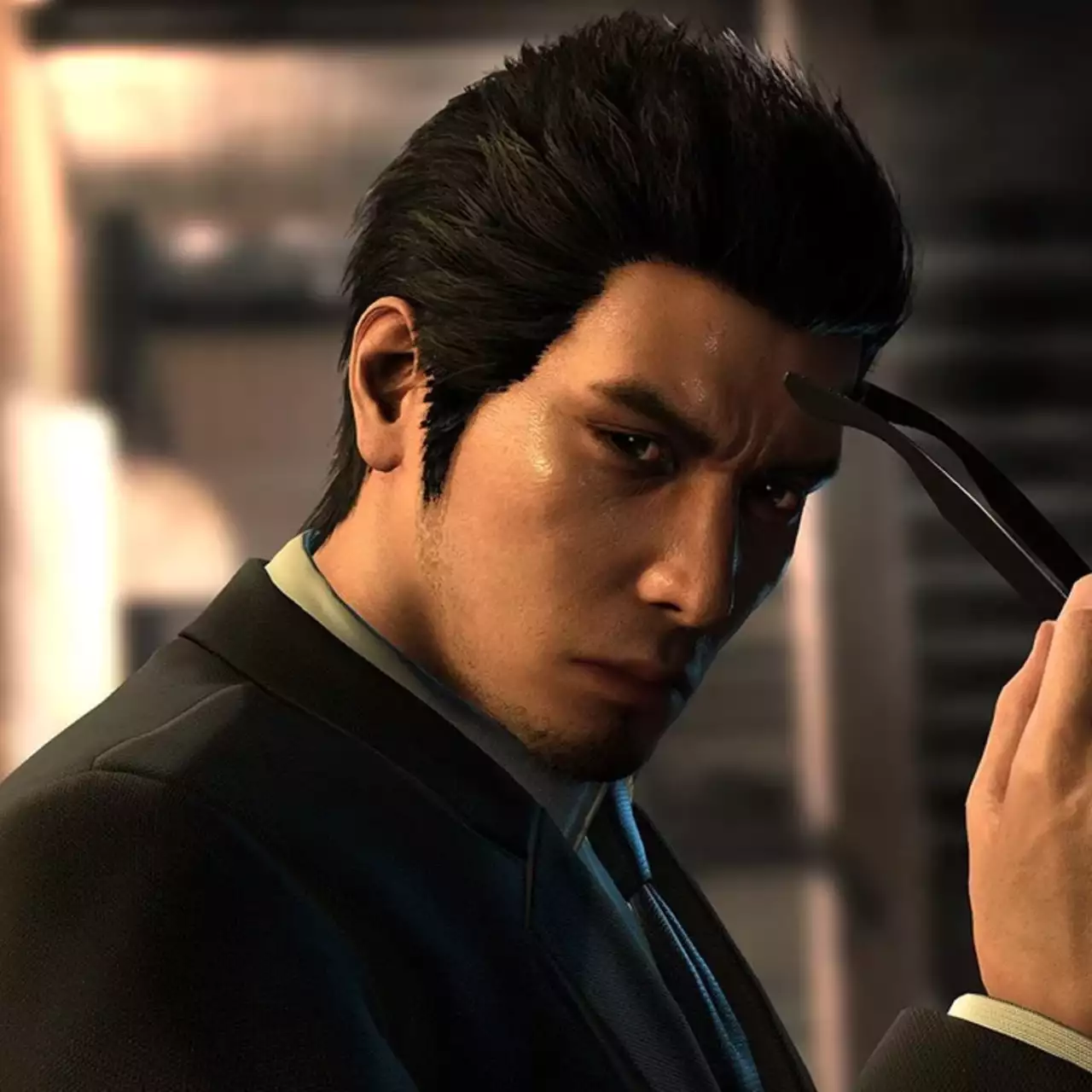 Фанатка «вышла замуж» за картонную фигуру Казуму Кирю из Like a Dragon