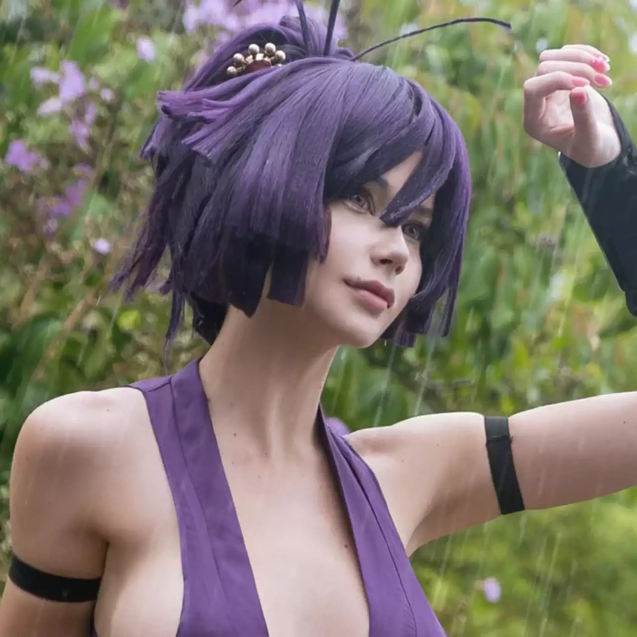 Россиянка показала косплей Юдзурихи из аниме «Адский рай» (обновлено)