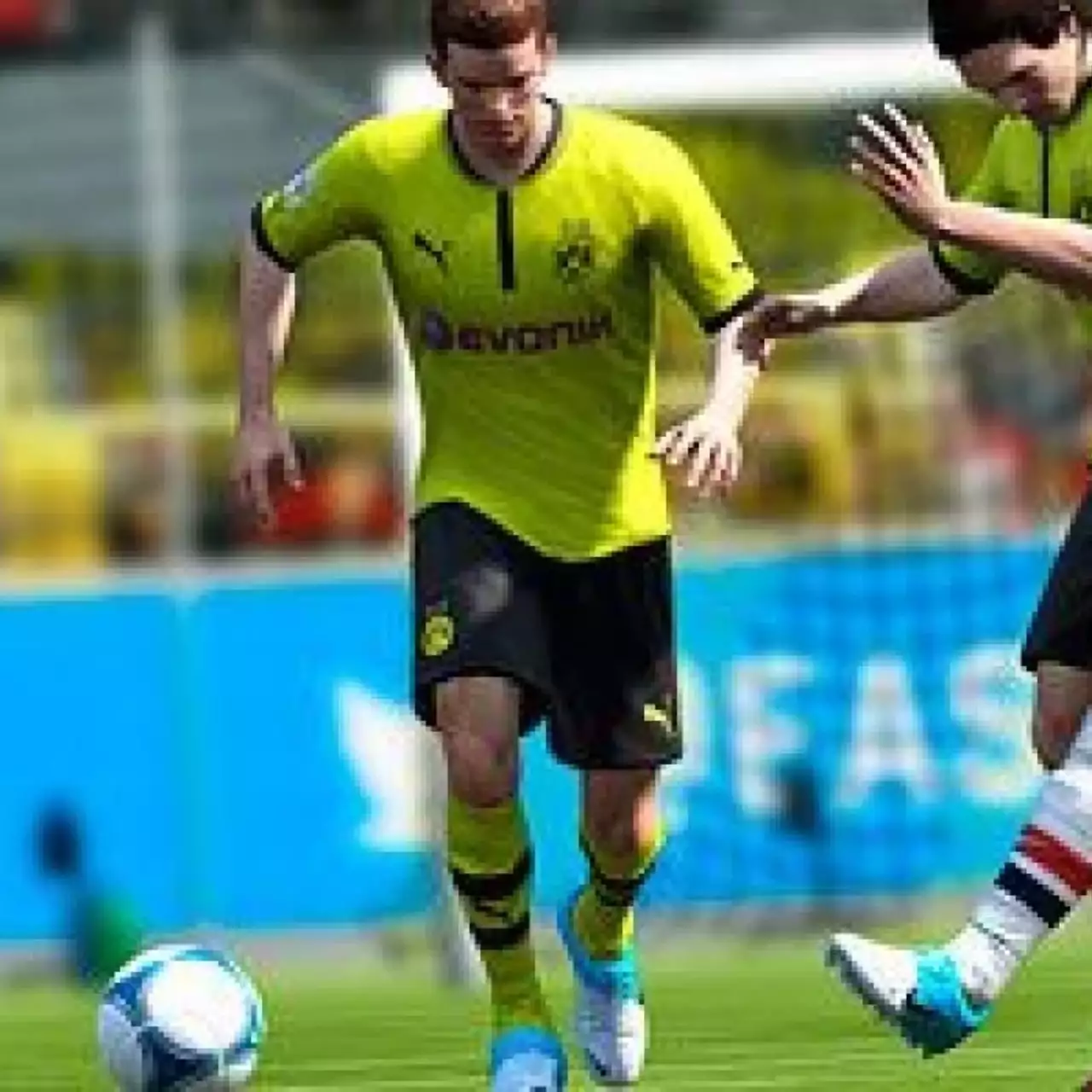 Версию FIFA 15 для консолей прошлого поколения сильно урезали Версию FIFA 15 для консолей прошлого поколения сильно урезали