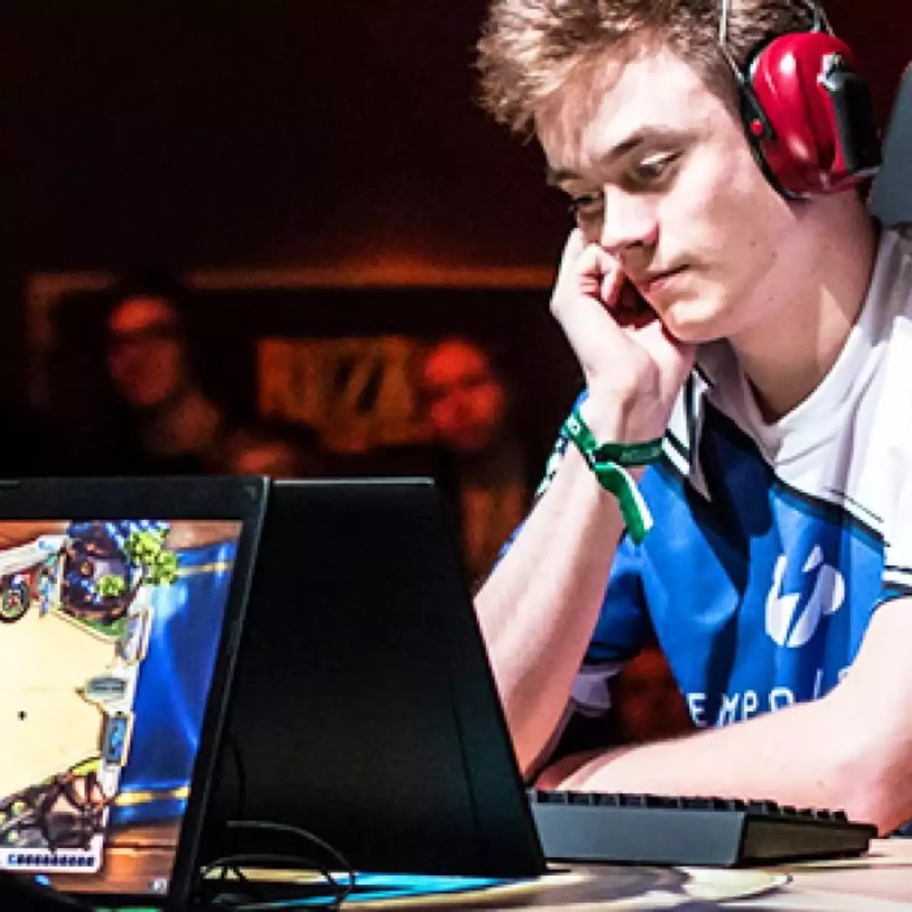 Отец сломал жизнь киберспортсмену Hearthstone Отец сломал жизнь киберспортсмену Hearthstone
