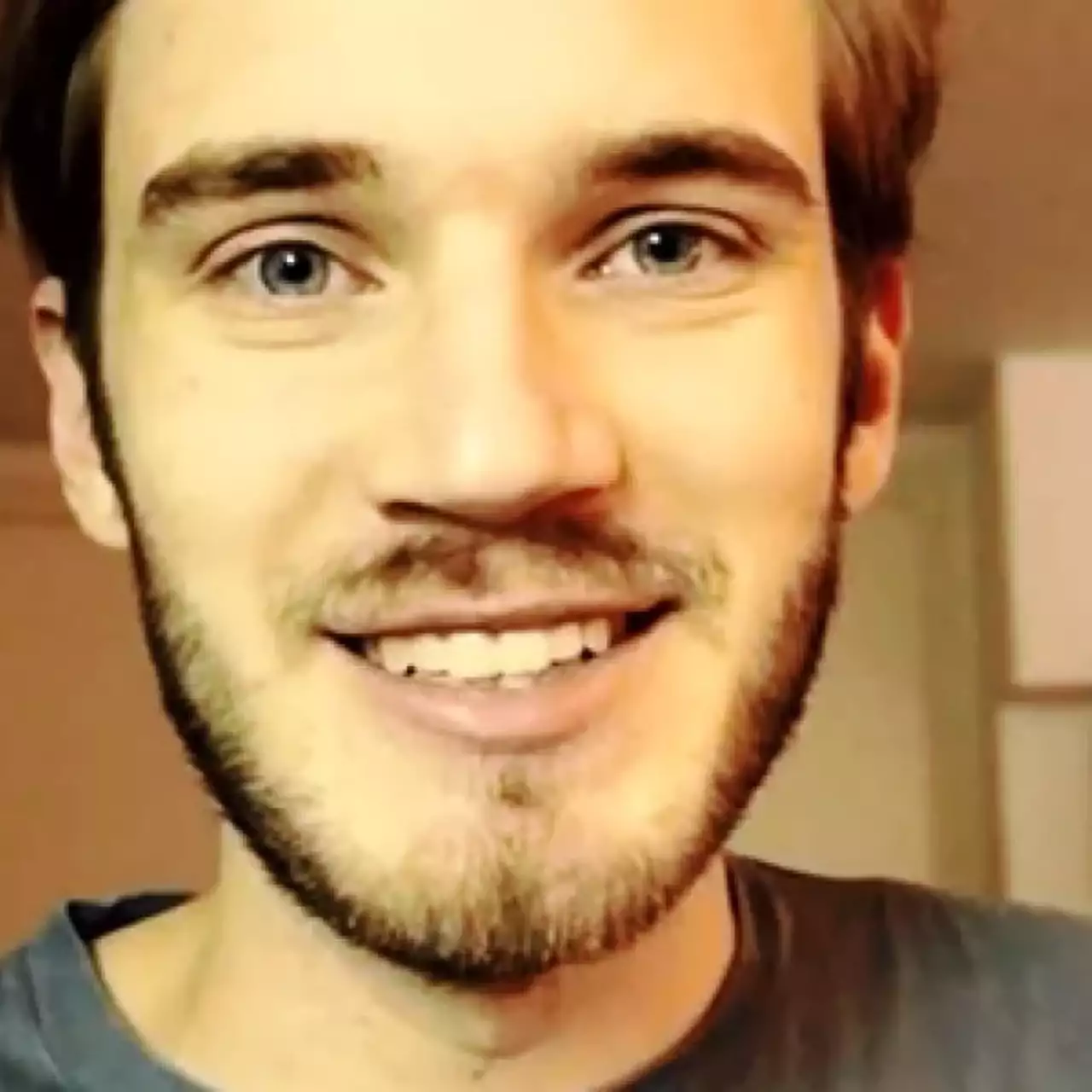 Популярный летсплеер PewDiePie напишет книгу