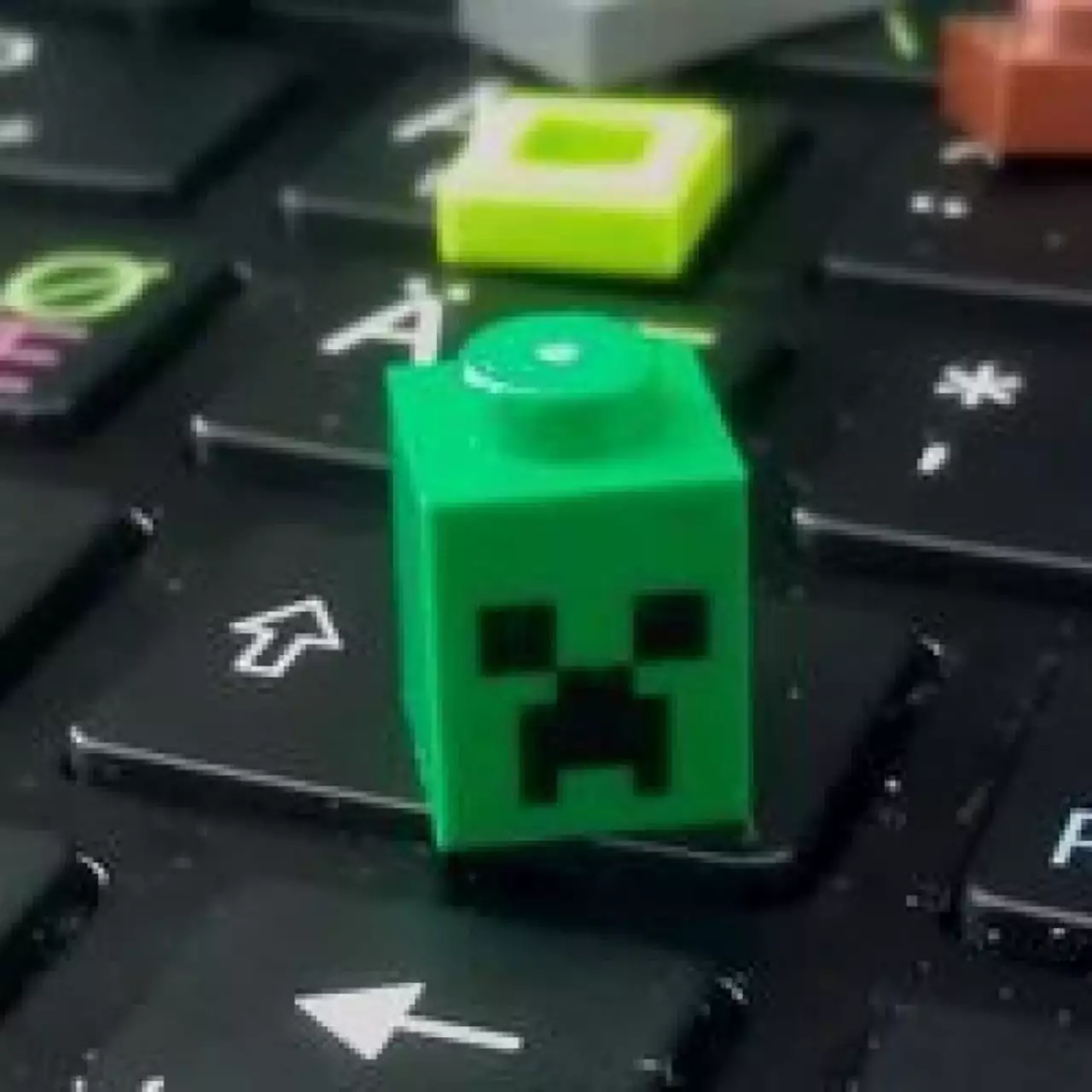 Летом появится конструктор Lego Minecraft Micro World Летом появится конструктор Lego Minecraft Micro World