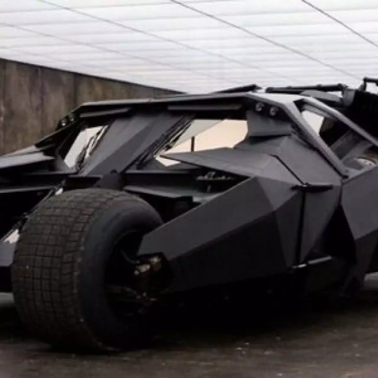 В Batman: Arkham Knight появится Бэтмобиль из Тёмного рыцаря В Batman: Arkham Knight появится Бэтмобиль из Тёмного рыцаря