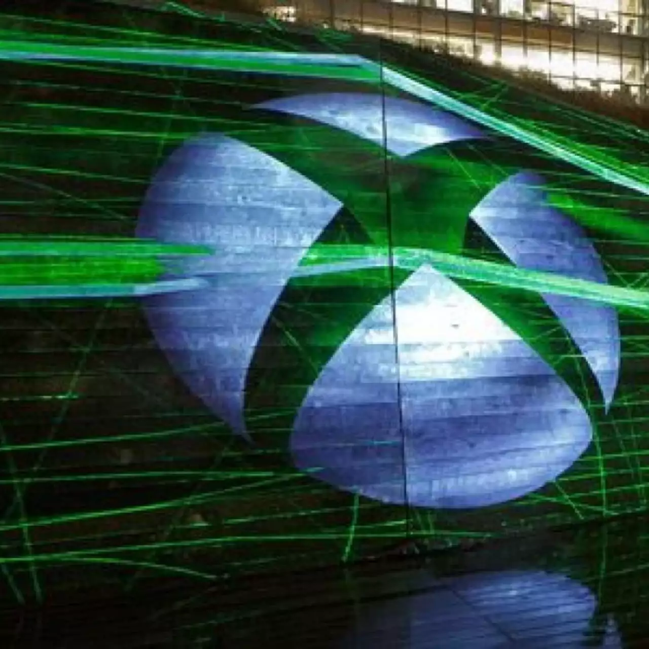 Фил Спенсер отринул слухи про Xbox One Mini
