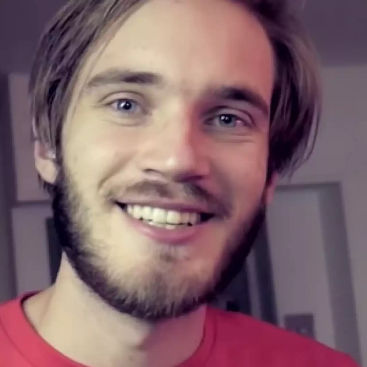 PewDiePie набрал 10 миллиардов просмотров PewDiePie набрал 10 миллиардов просмотров