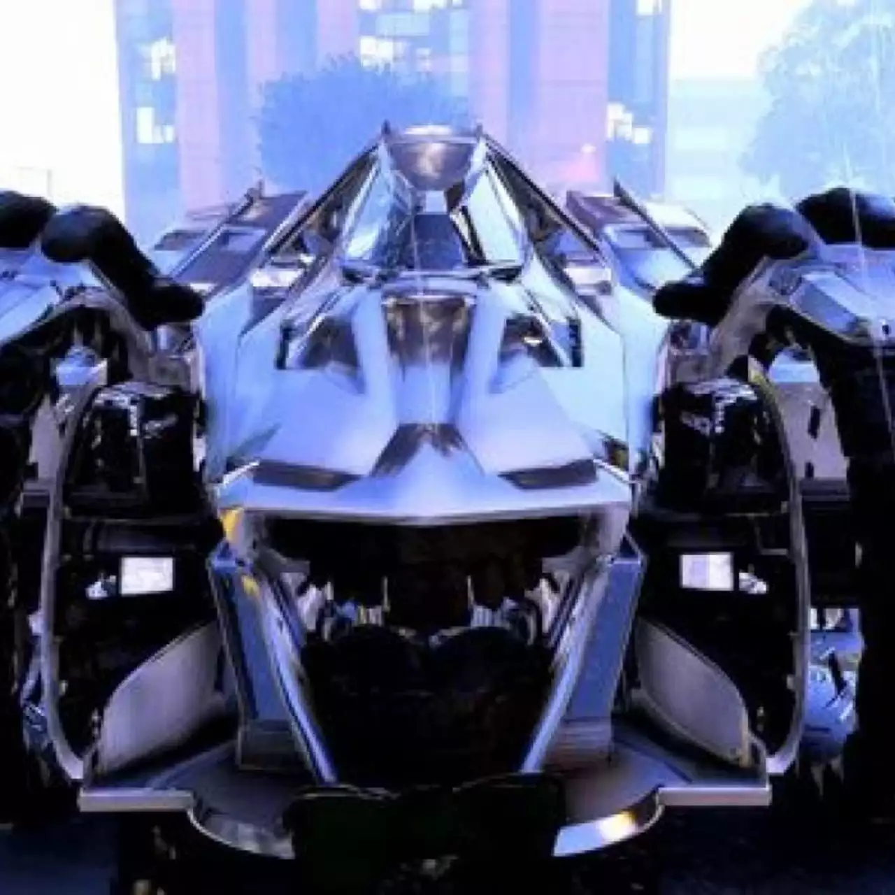 В GTA 5 завезли Бэтмобиль В GTA 5 завезли Бэтмобиль