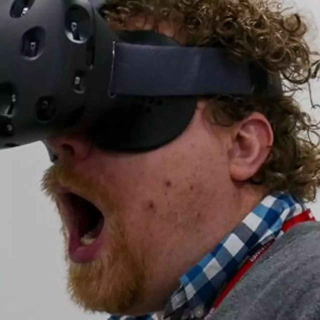HTC Vive будет стоить более 100 000 рублей?