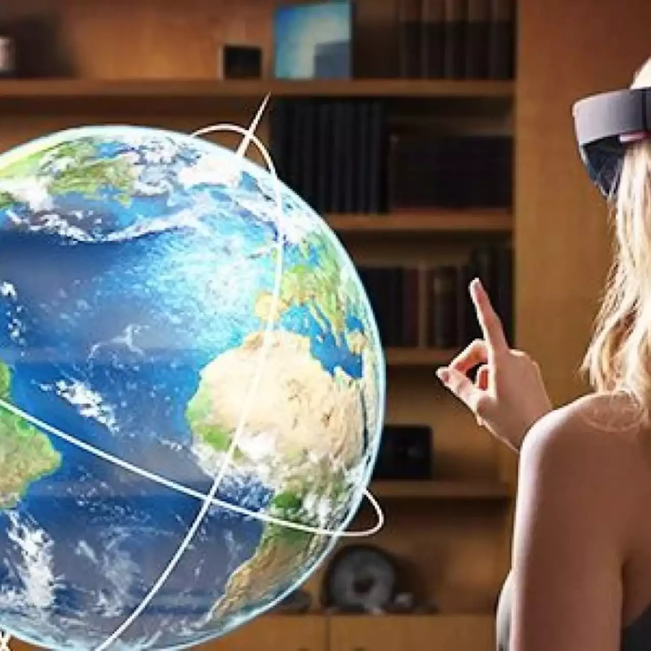 HoloLens сможет работать 5,5 часов без подзарядки HoloLens сможет работать 5,5 часов без подзарядки