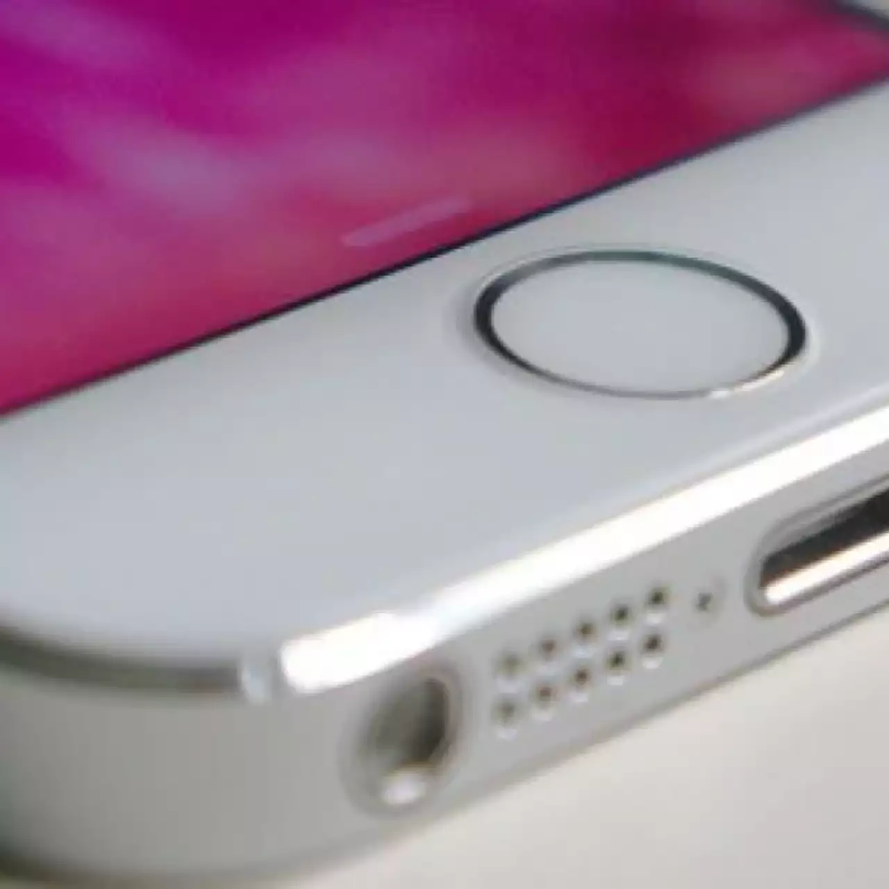 Apple укомплектует 4-дюймовый iPhone новейшим процессором и представит iPad Air 3 Apple укомплектует 4-дюймовый iPhone новейшим процессором и представит iPad Air 3