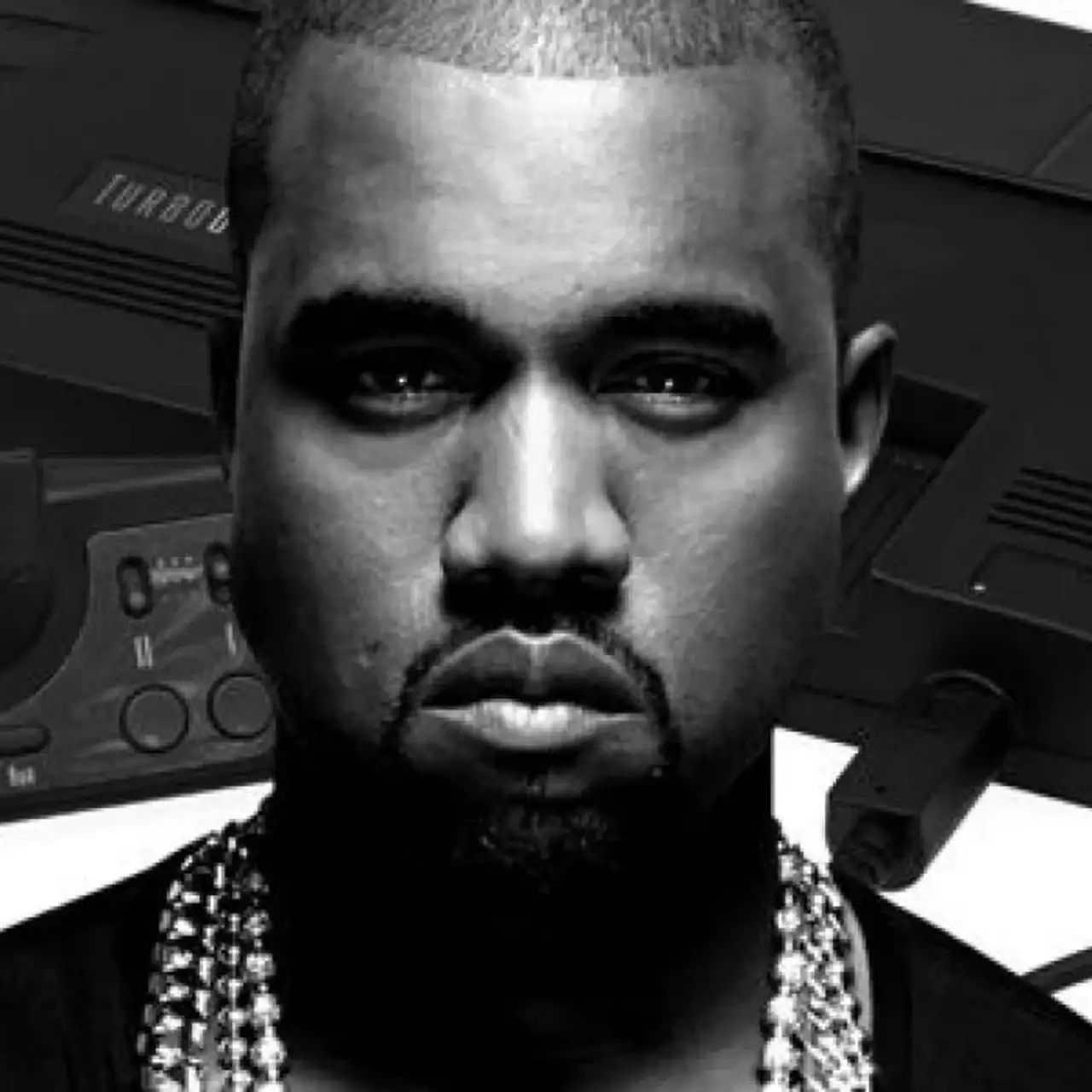Kanye West назвал восьмой сольный альбом в честь консоли 80-ых Kanye West назвал восьмой сольный альбом в честь консоли 80-ых