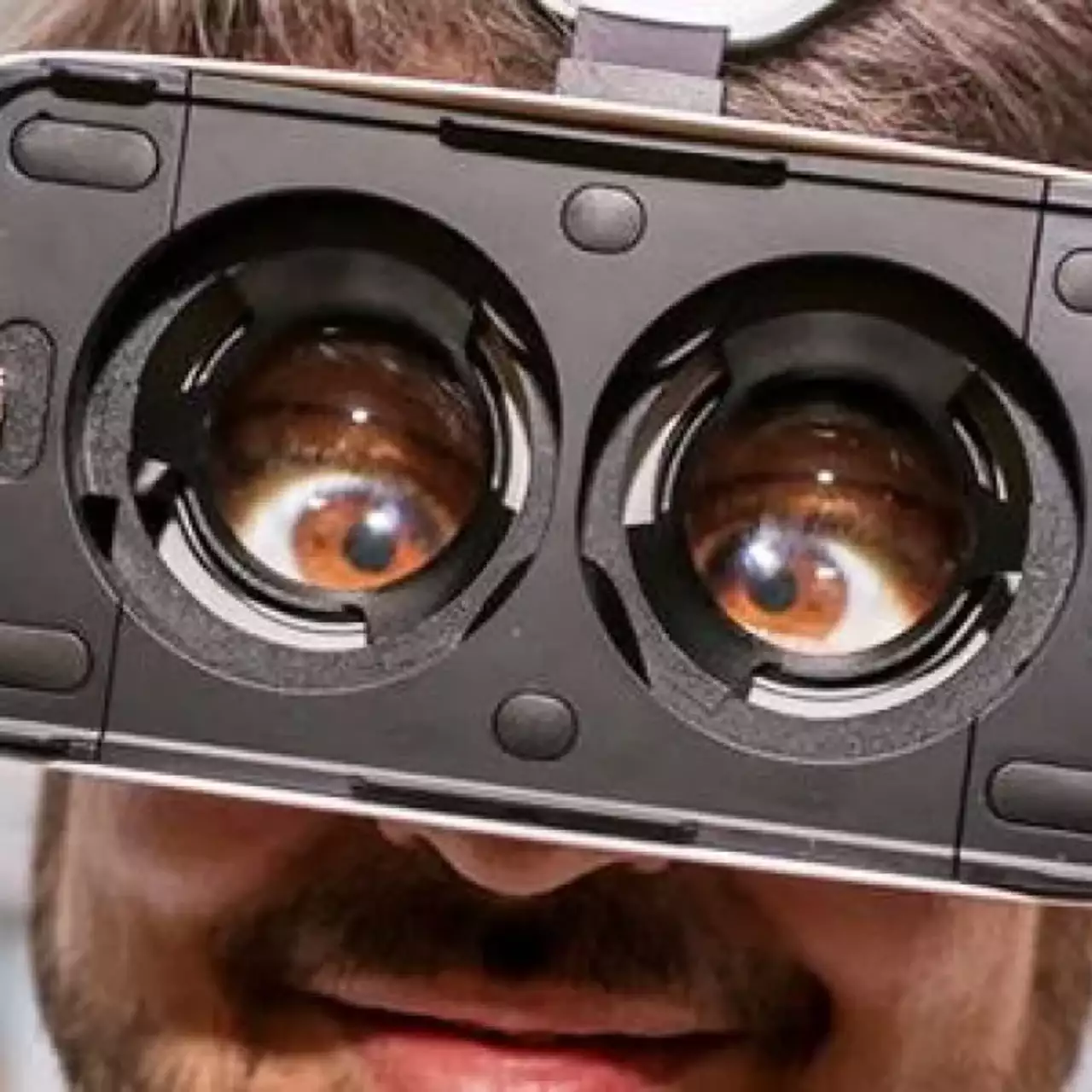 Microsoft задумалась о выпуске Minecraft для Gear VR