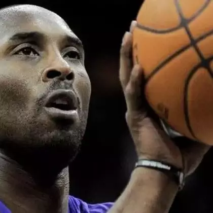 Легендарное издание NBA 2K17 украсит Коби Брайант