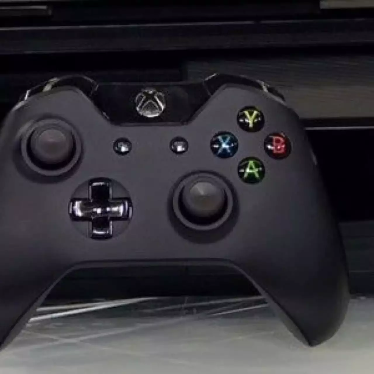 Слух: EA откажется от дисковых изданий для Xbox One в России