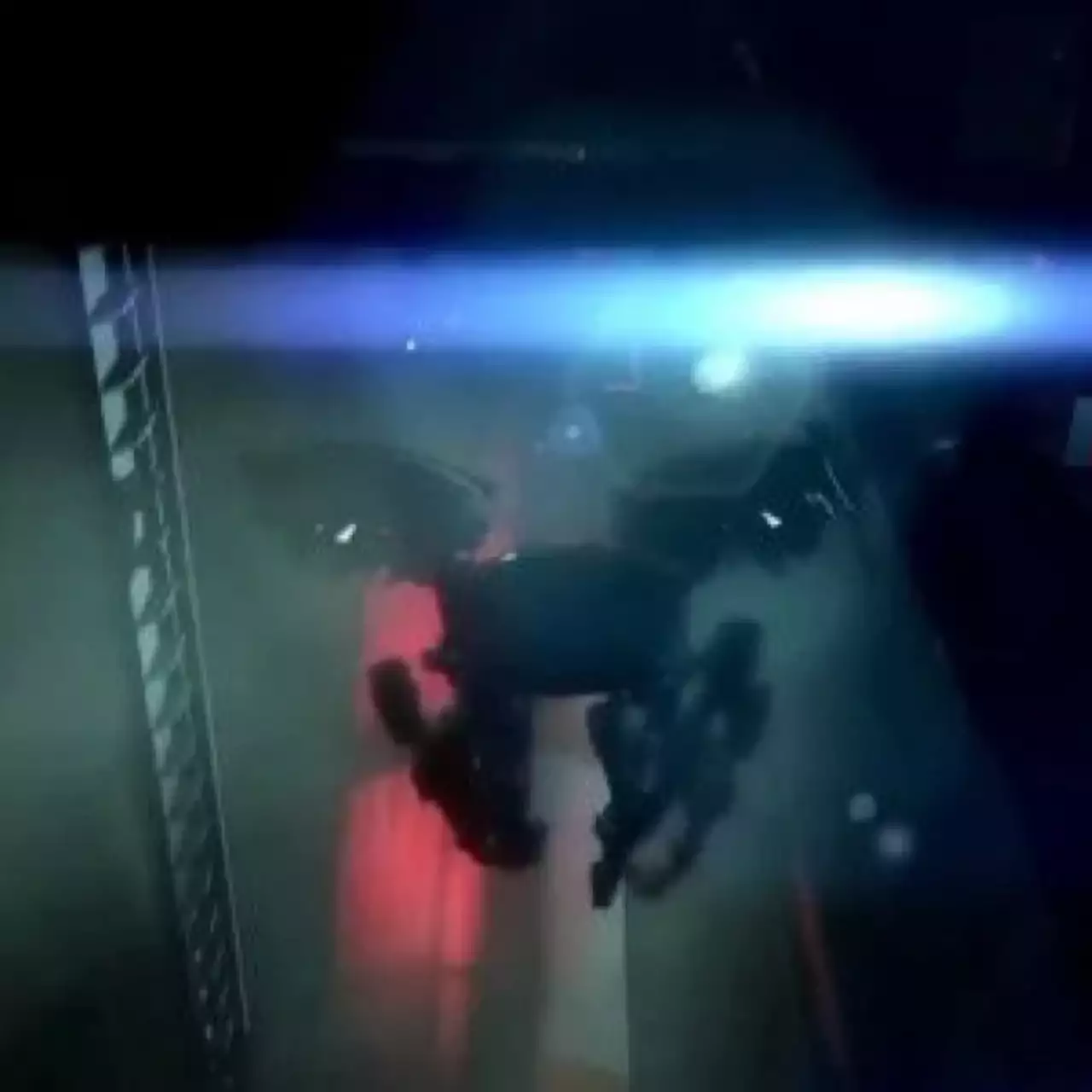 E3 2016: Deck13 показали новый геймплей The Surge E3 2016: Deck13 показали новый геймплей The Surge