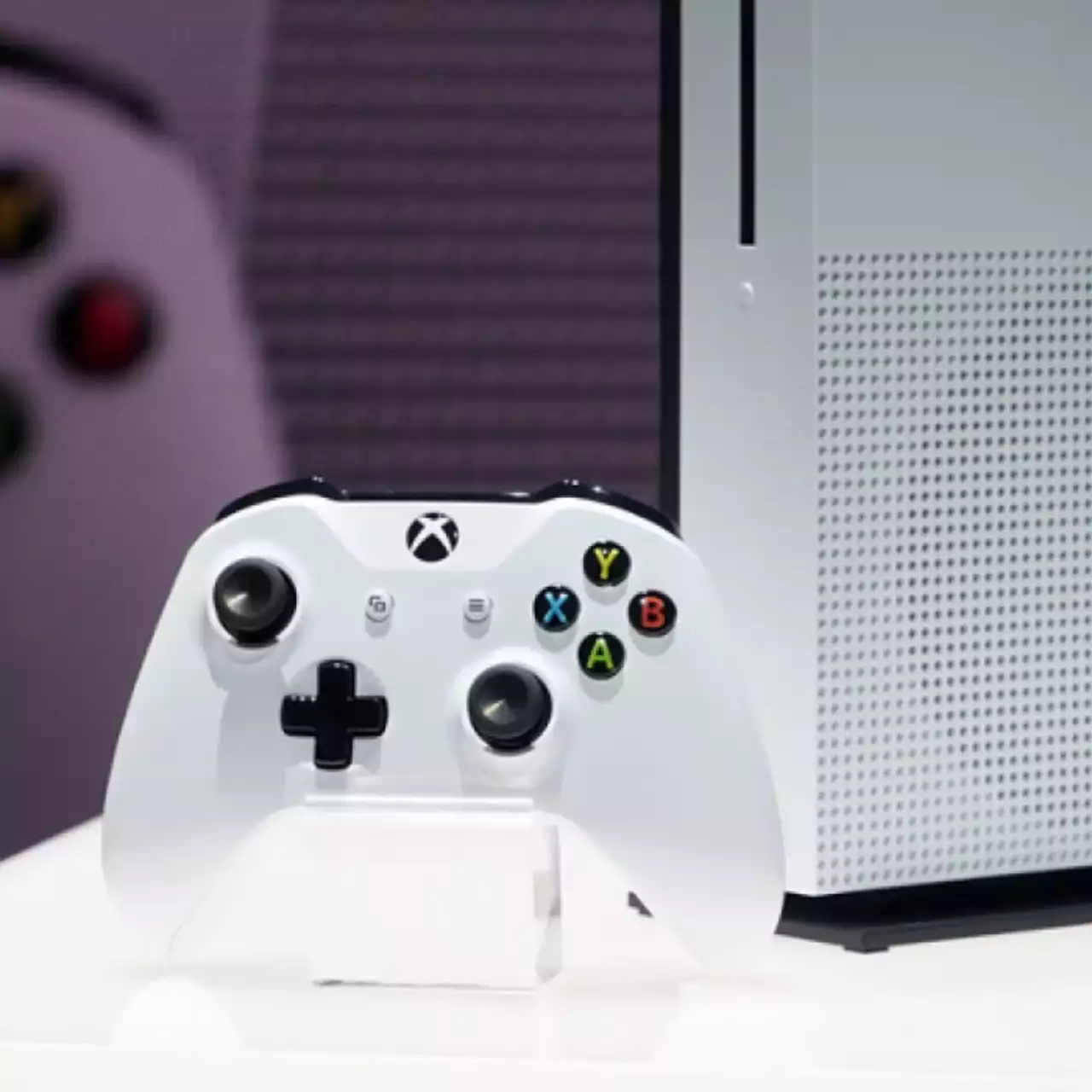 E3 2016: Xbox One S не будет мощнее Xbox One в играх