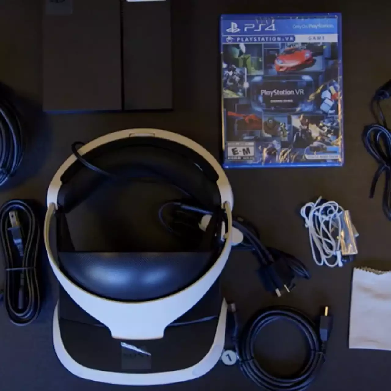Видео с распаковкой PlayStation VR