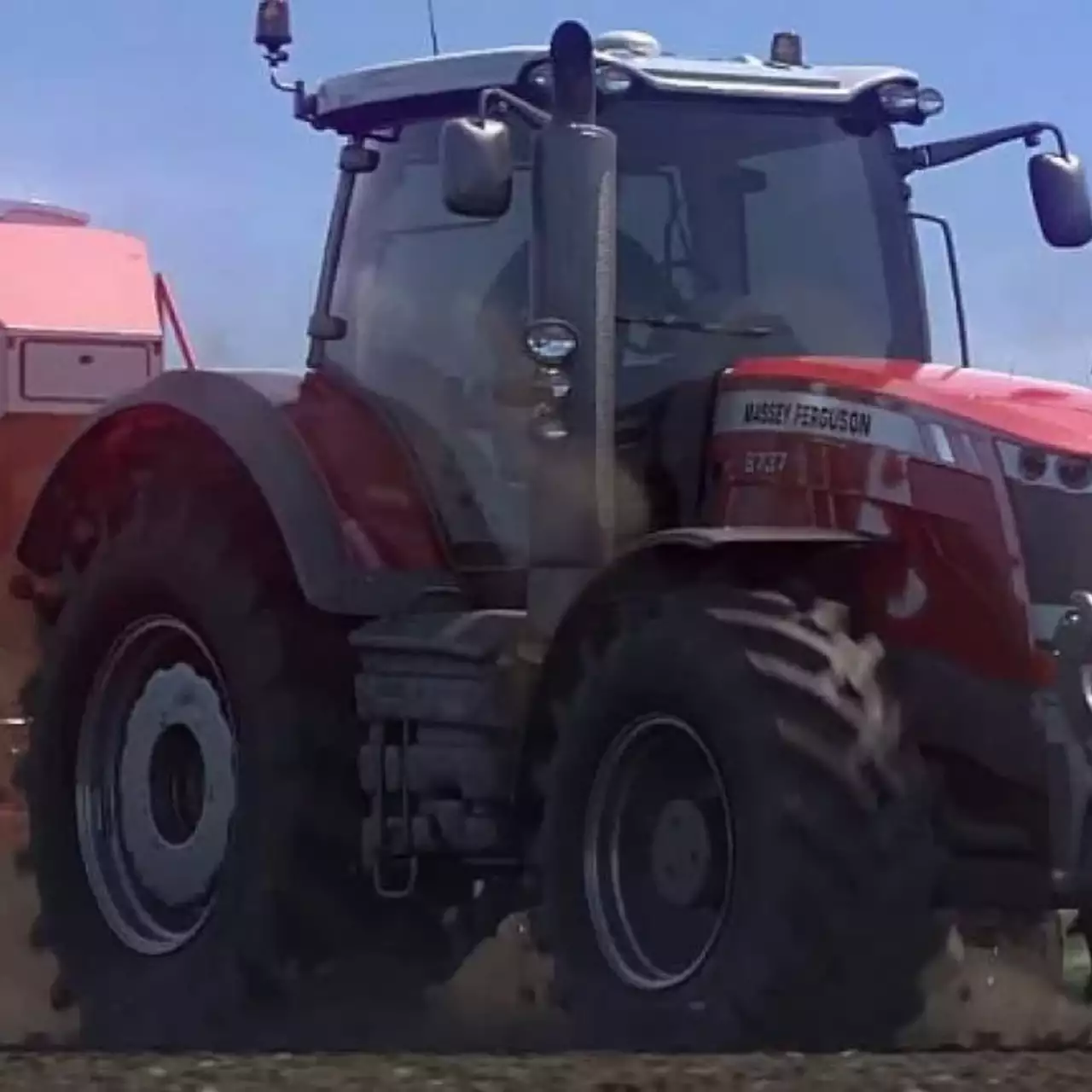 Релизный трейлер Farming Simulator 17 сообщил о выходе игры Релизный трейлер Farming Simulator 17 сообщил о выходе игры
