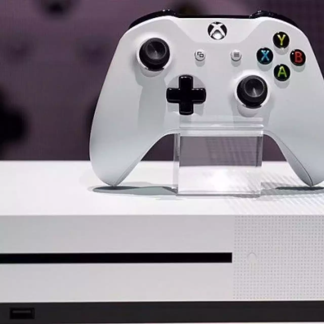 Почти половина обладателей Xbox One использовала обратную совместимость с Xbox 360 Почти половина обладателей Xbox One использовала обратную совместимость с Xbox 360