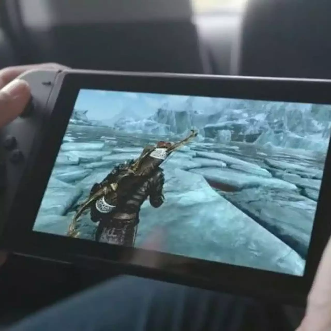 Nintendo Switch оценили вдвое дешевле PS4 Pro