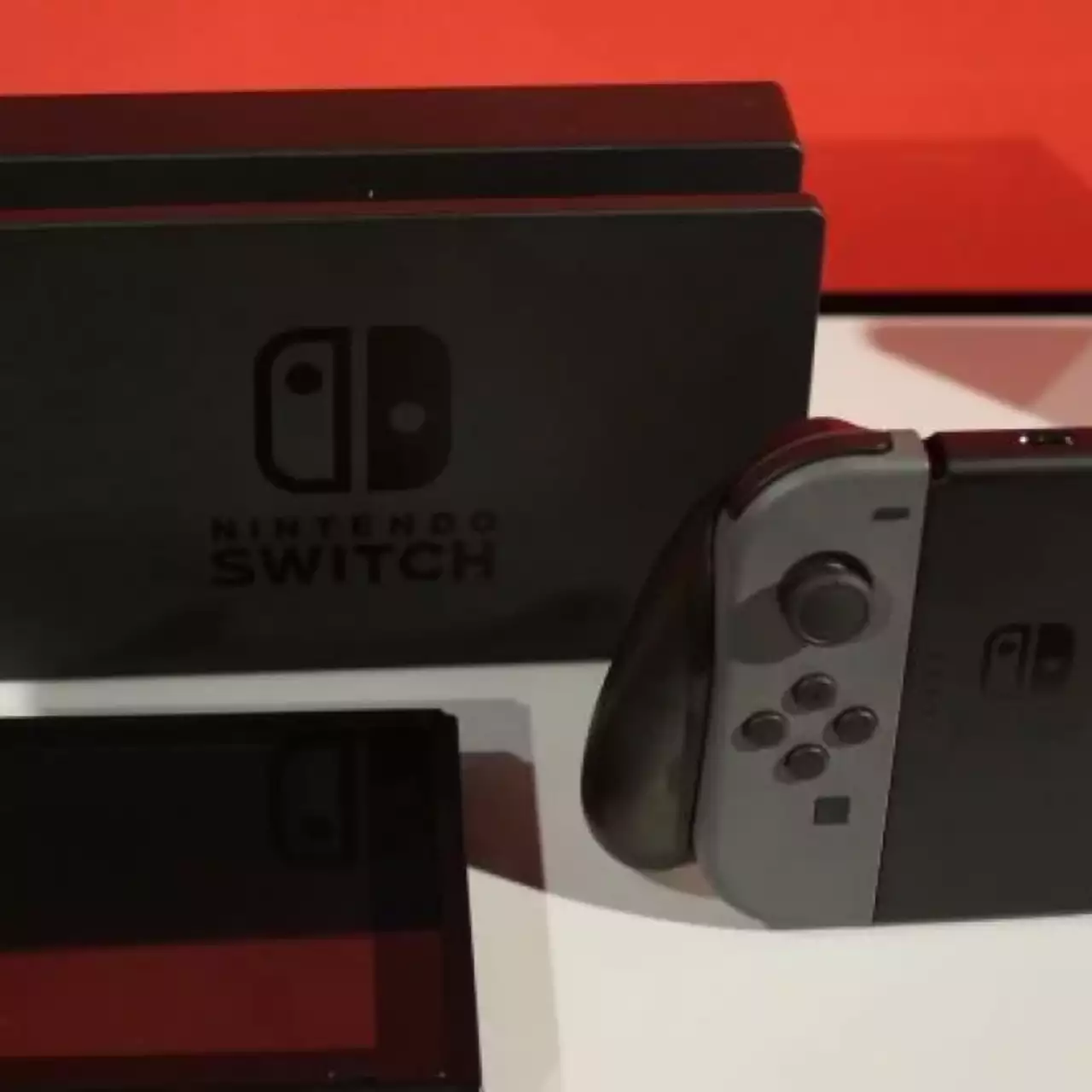 Укравших Nintendo Switch мошенников ждет суд Укравших Nintendo Switch мошенников ждет суд